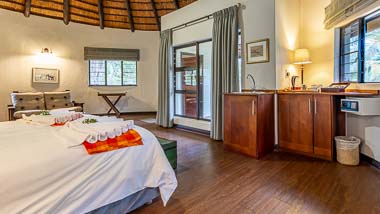 Phelwana Game Lodge - Two Sleeper Bush Villas